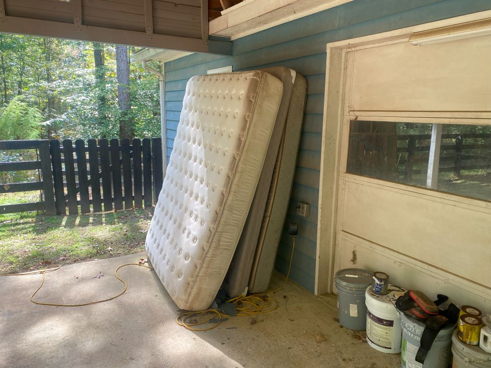 mattress removal - before2